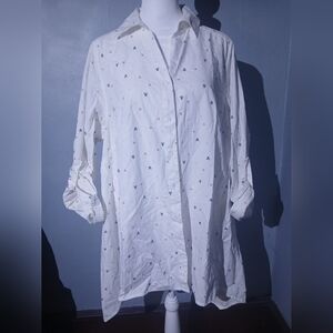 Lane Bryant White Button‑Down Shirt with Black and White Design | Size 14